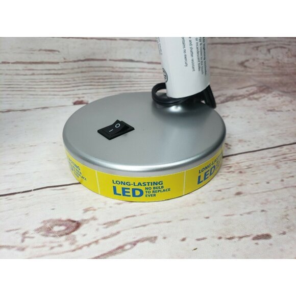 Mainstays Silver LED Desk Lamp – 3.5W Flexible Gooseneck, Long-Lasting Light - Picture 8 of 11